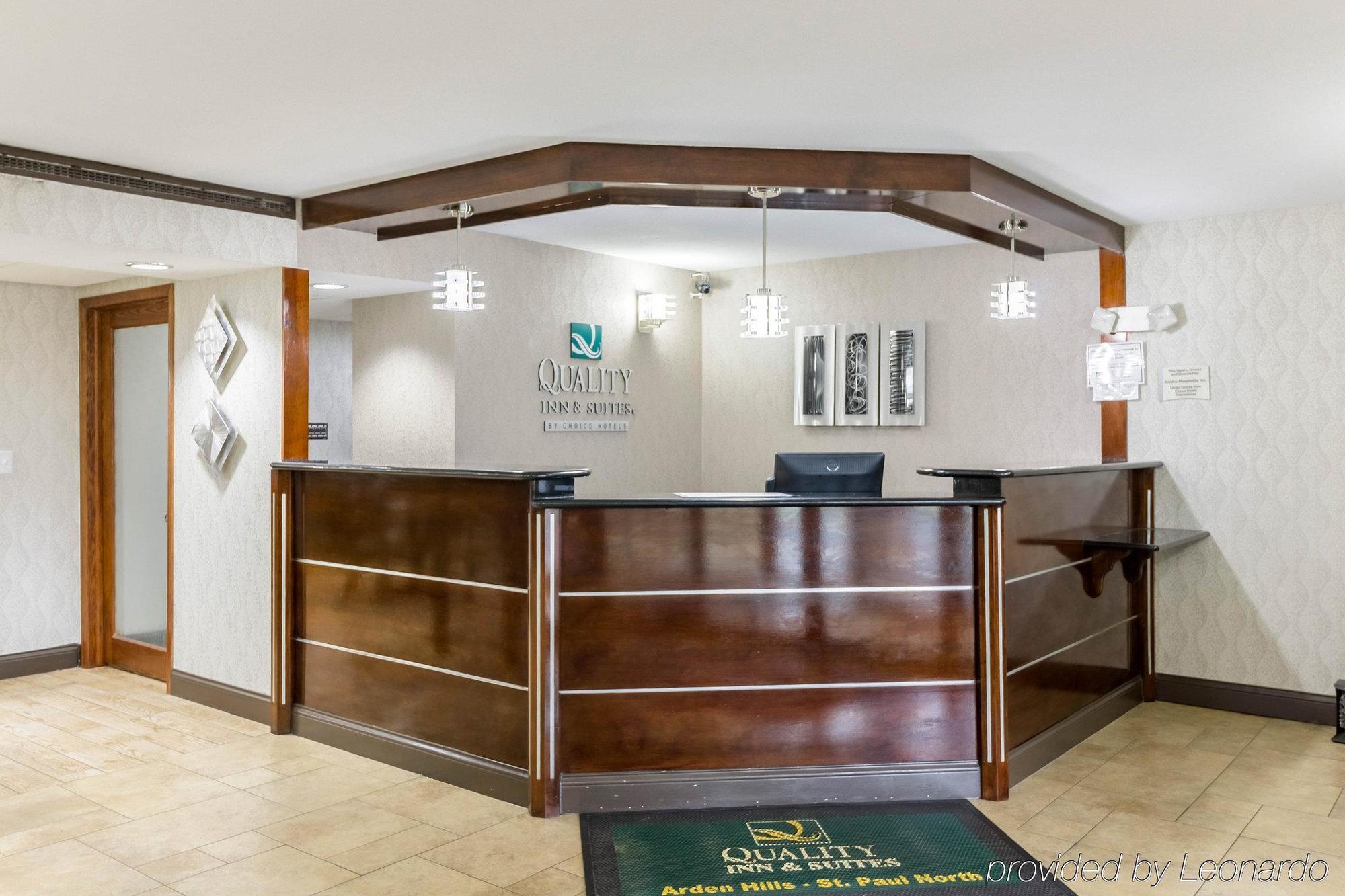 Quality Inn & Suites Arden Hills - Saint Paul North エクステリア 写真