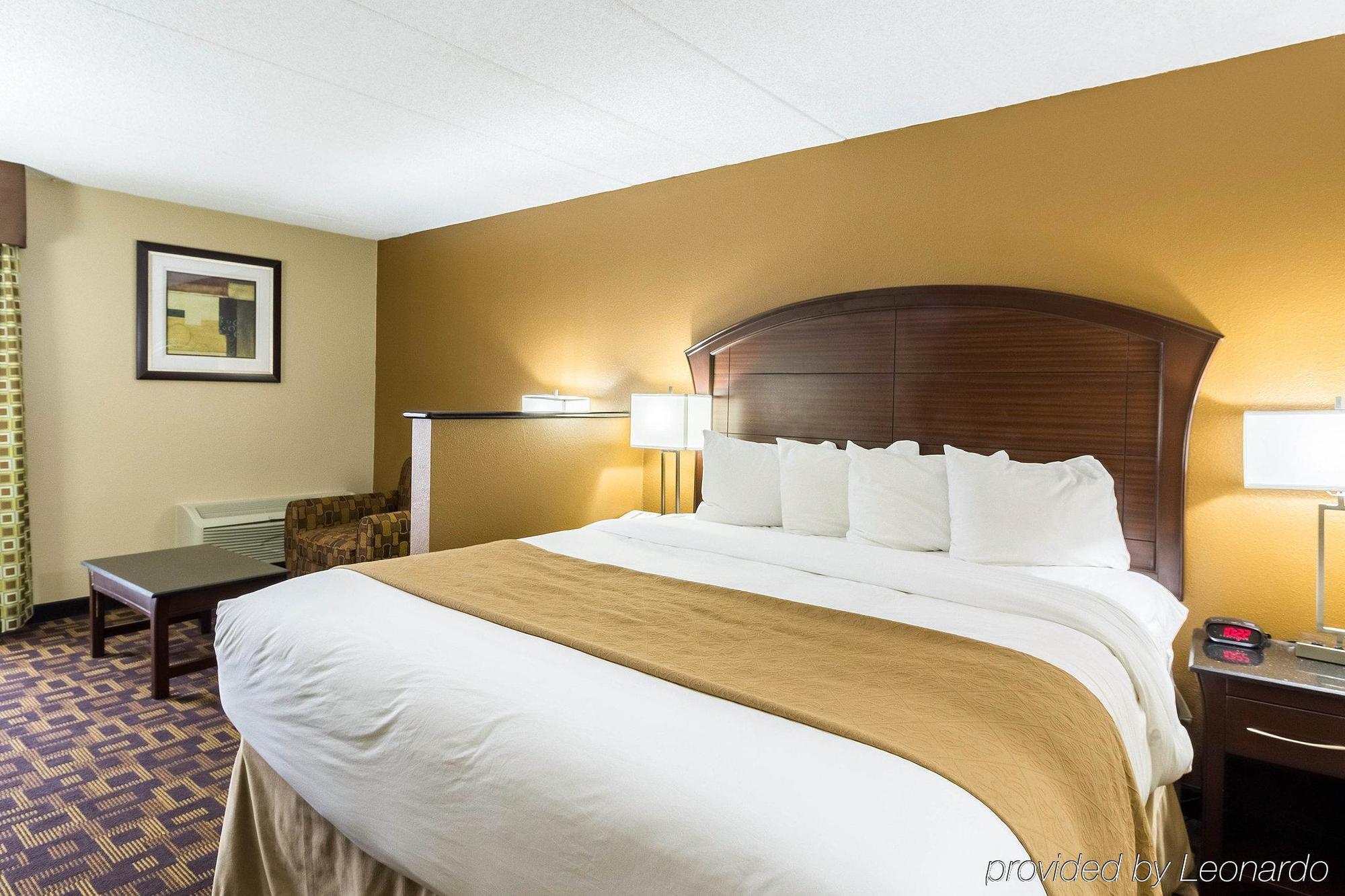 Quality Inn & Suites Arden Hills - Saint Paul North エクステリア 写真