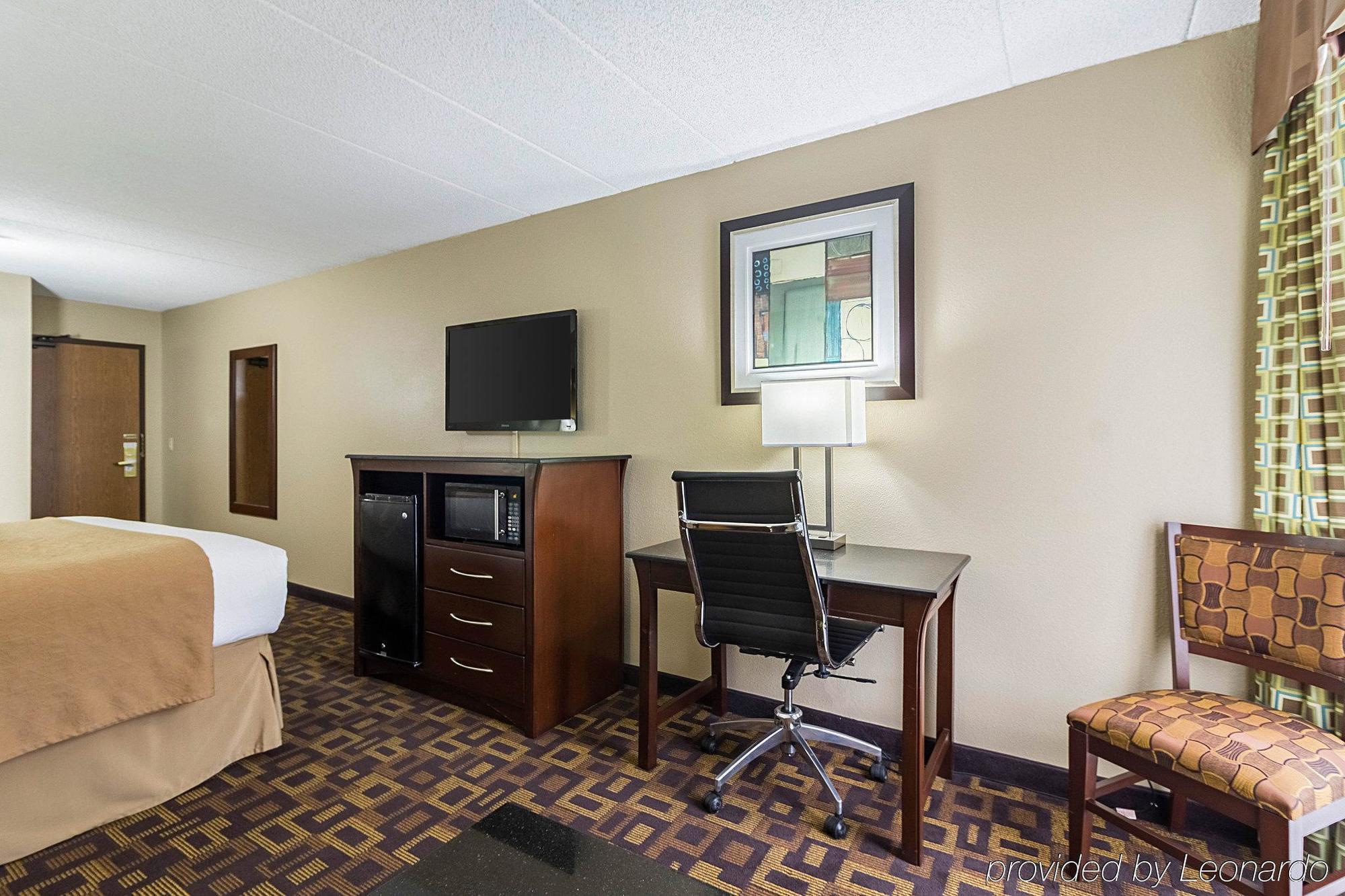 Quality Inn & Suites Arden Hills - Saint Paul North エクステリア 写真