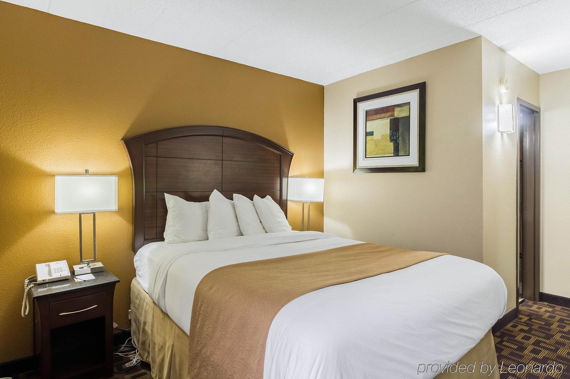 Quality Inn & Suites Arden Hills - Saint Paul North エクステリア 写真