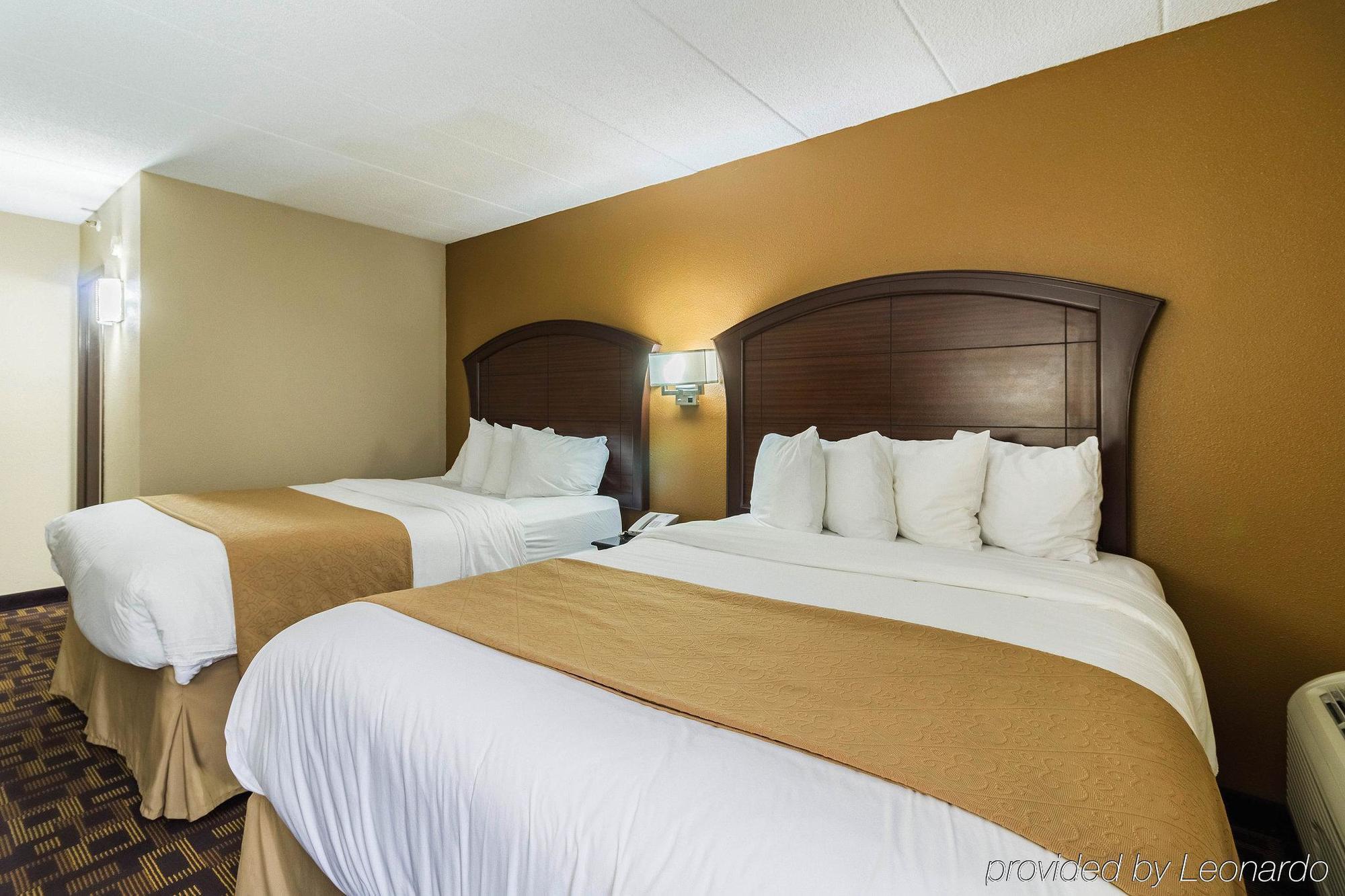 Quality Inn & Suites Arden Hills - Saint Paul North エクステリア 写真