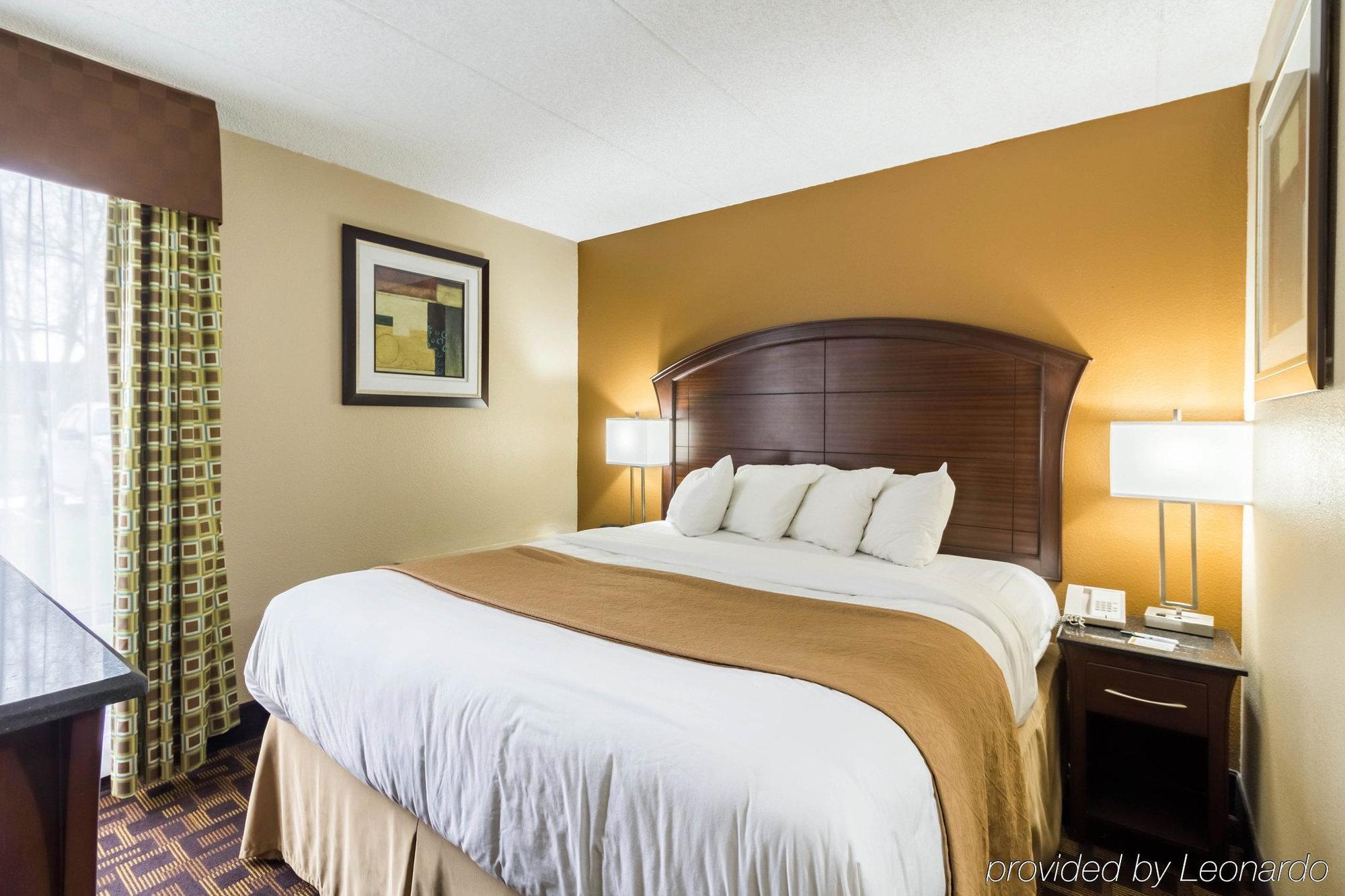 Quality Inn & Suites Arden Hills - Saint Paul North エクステリア 写真