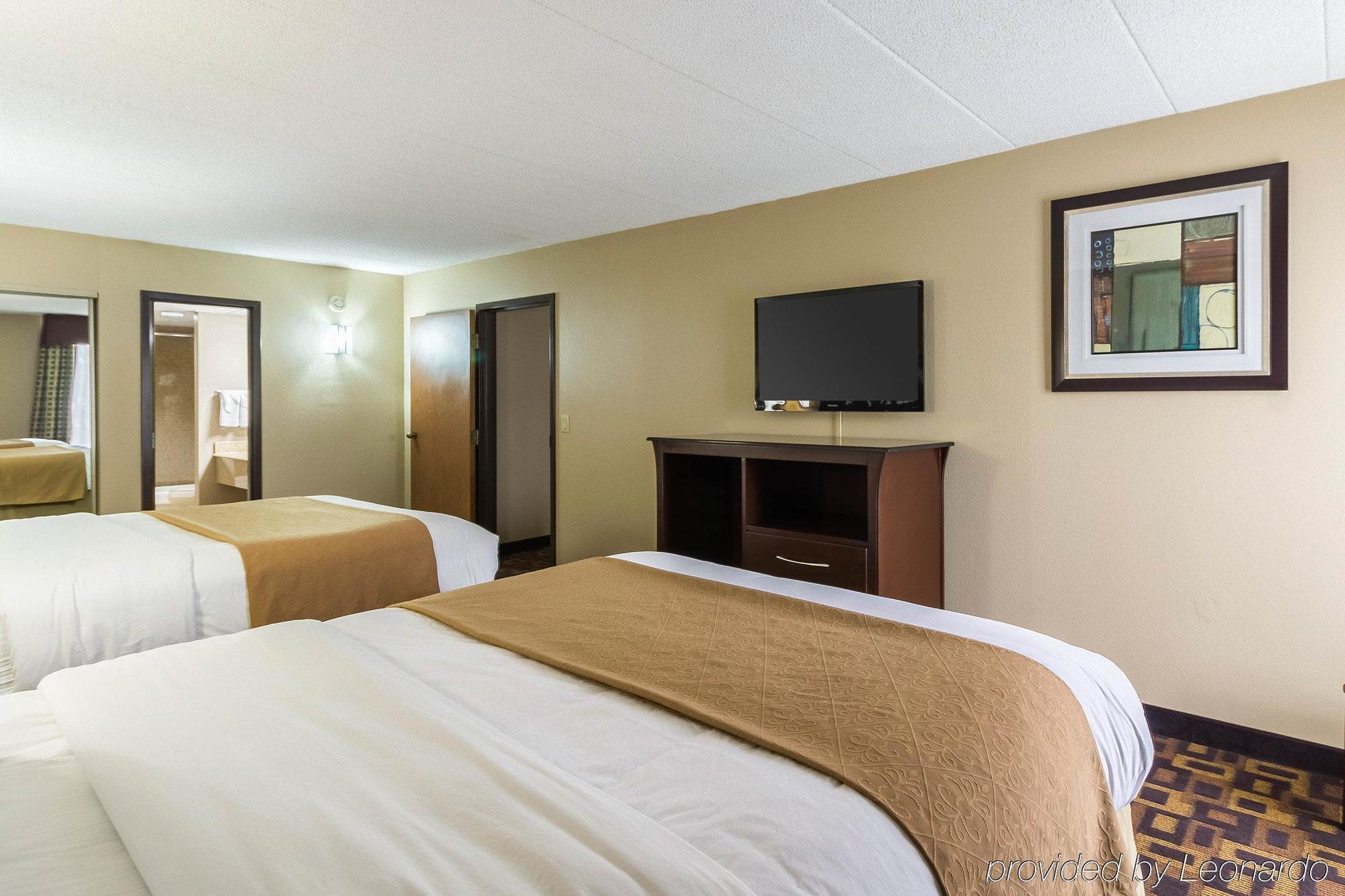 Quality Inn & Suites Arden Hills - Saint Paul North エクステリア 写真