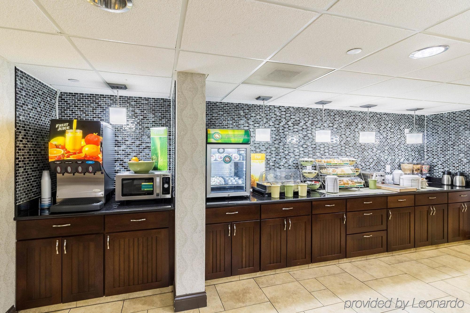 Quality Inn & Suites Arden Hills - Saint Paul North エクステリア 写真