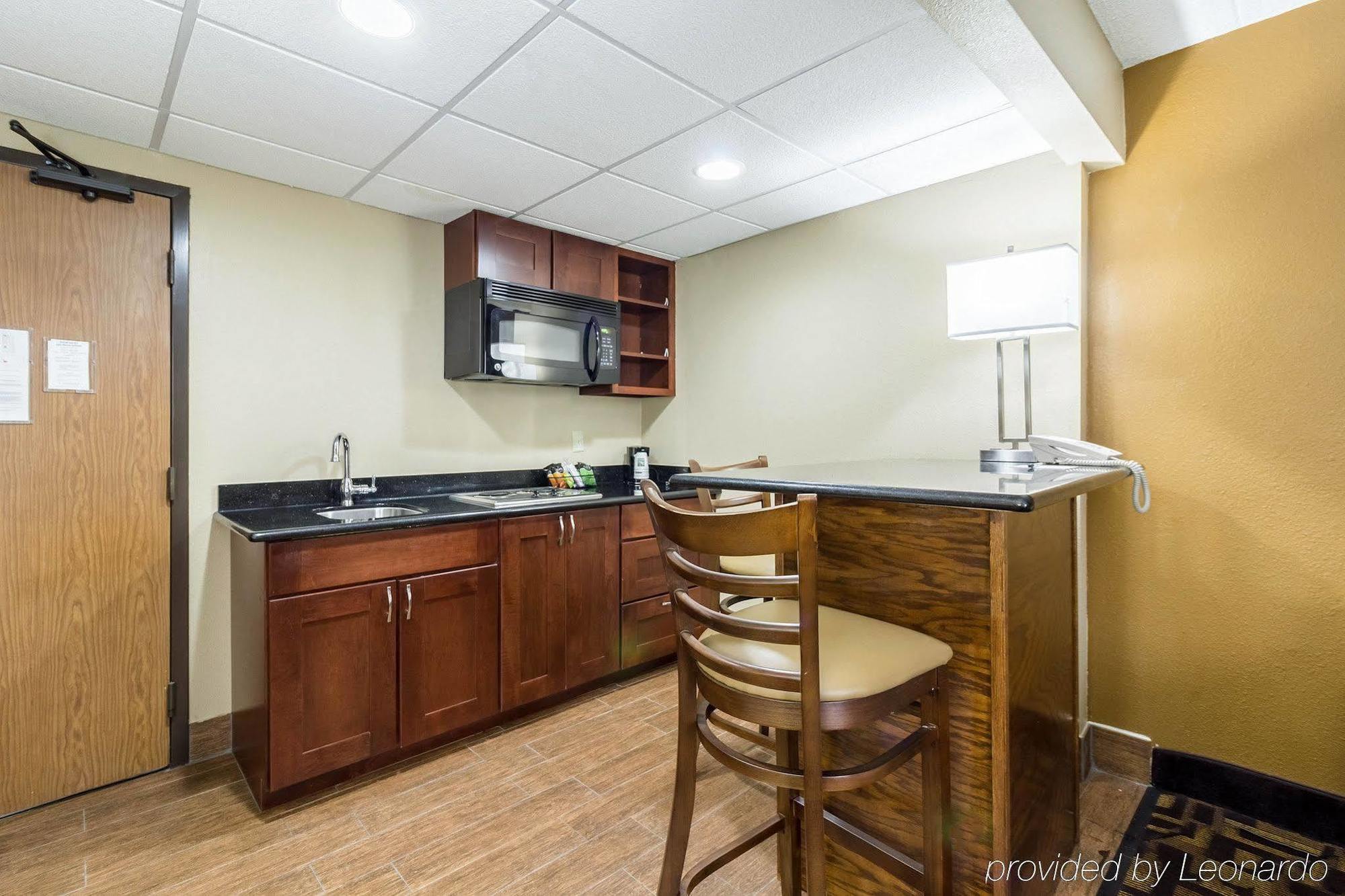 Quality Inn & Suites Arden Hills - Saint Paul North エクステリア 写真