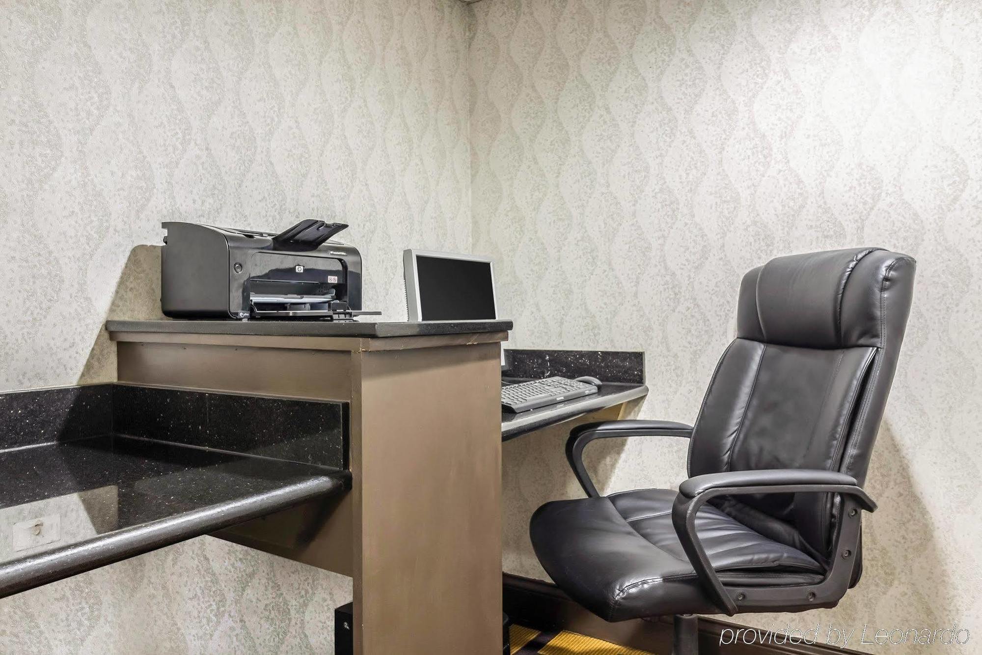 Quality Inn & Suites Arden Hills - Saint Paul North エクステリア 写真